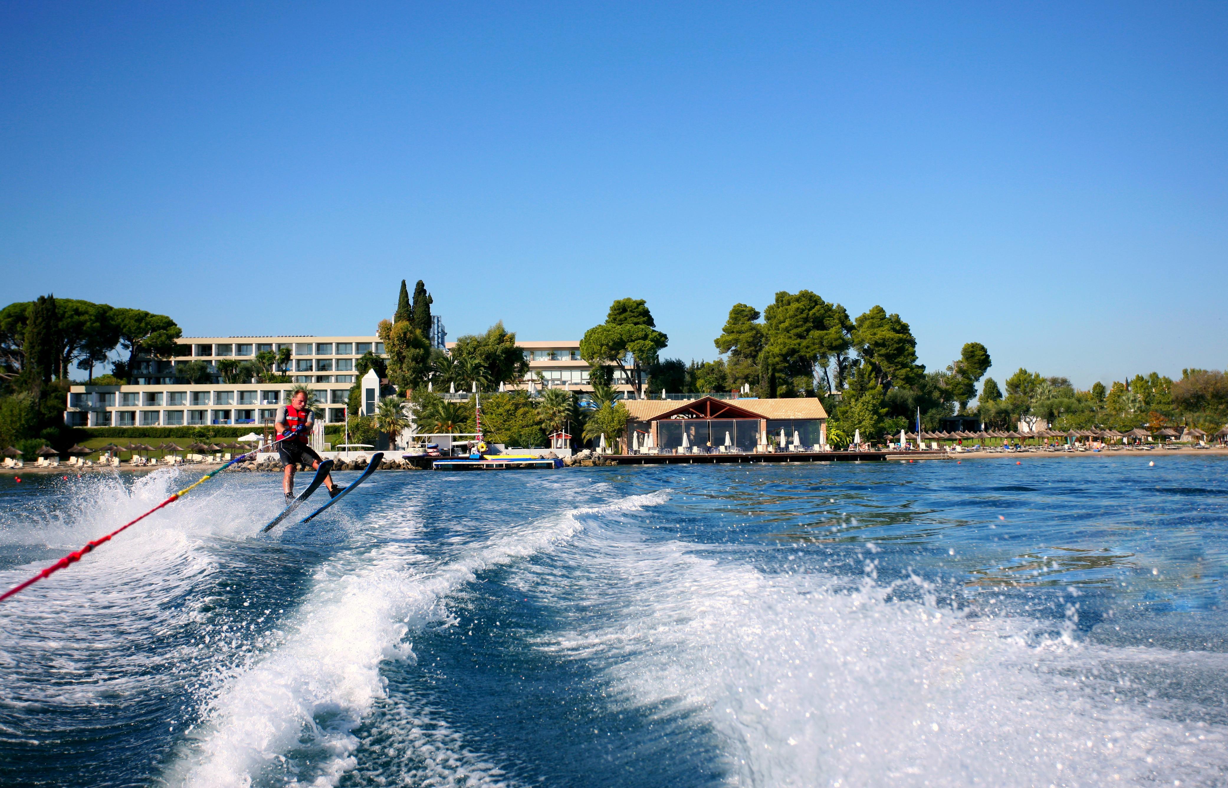 Kontokali Bay Resort & Spa Exterior foto Water skiing in Vourvourou