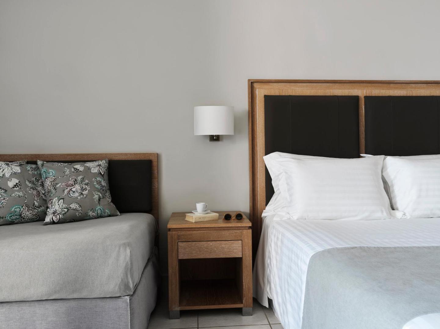 Kontokali Bay Resort & Spa Exterior foto A nightstand